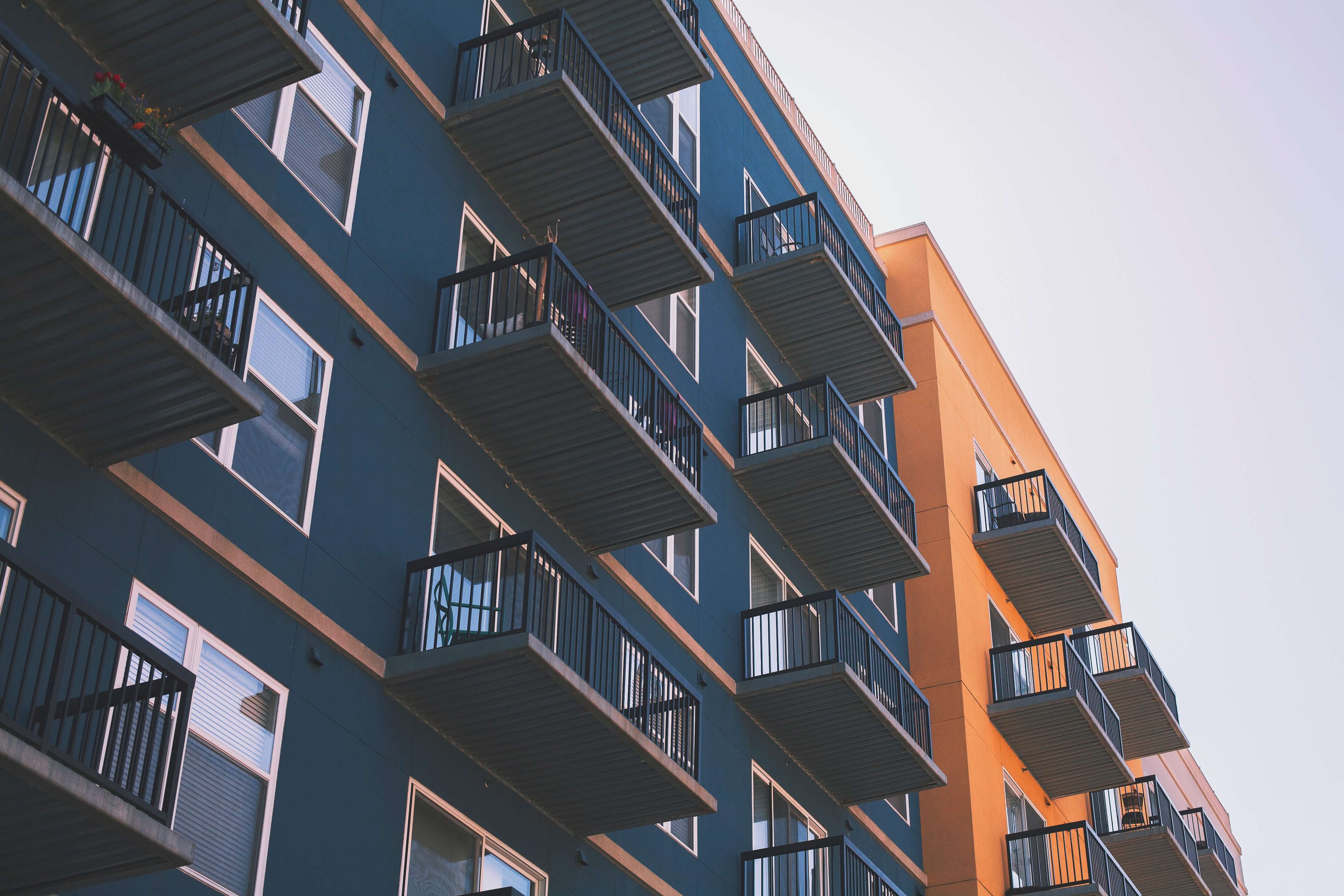 Od 2020 roku deweloper łatwiej wybuduje mieszkania, bo sąsiedzi stracili prawo weta