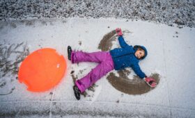 Zimowe zabawy na świeżym powietrzu – także bez śniegu
