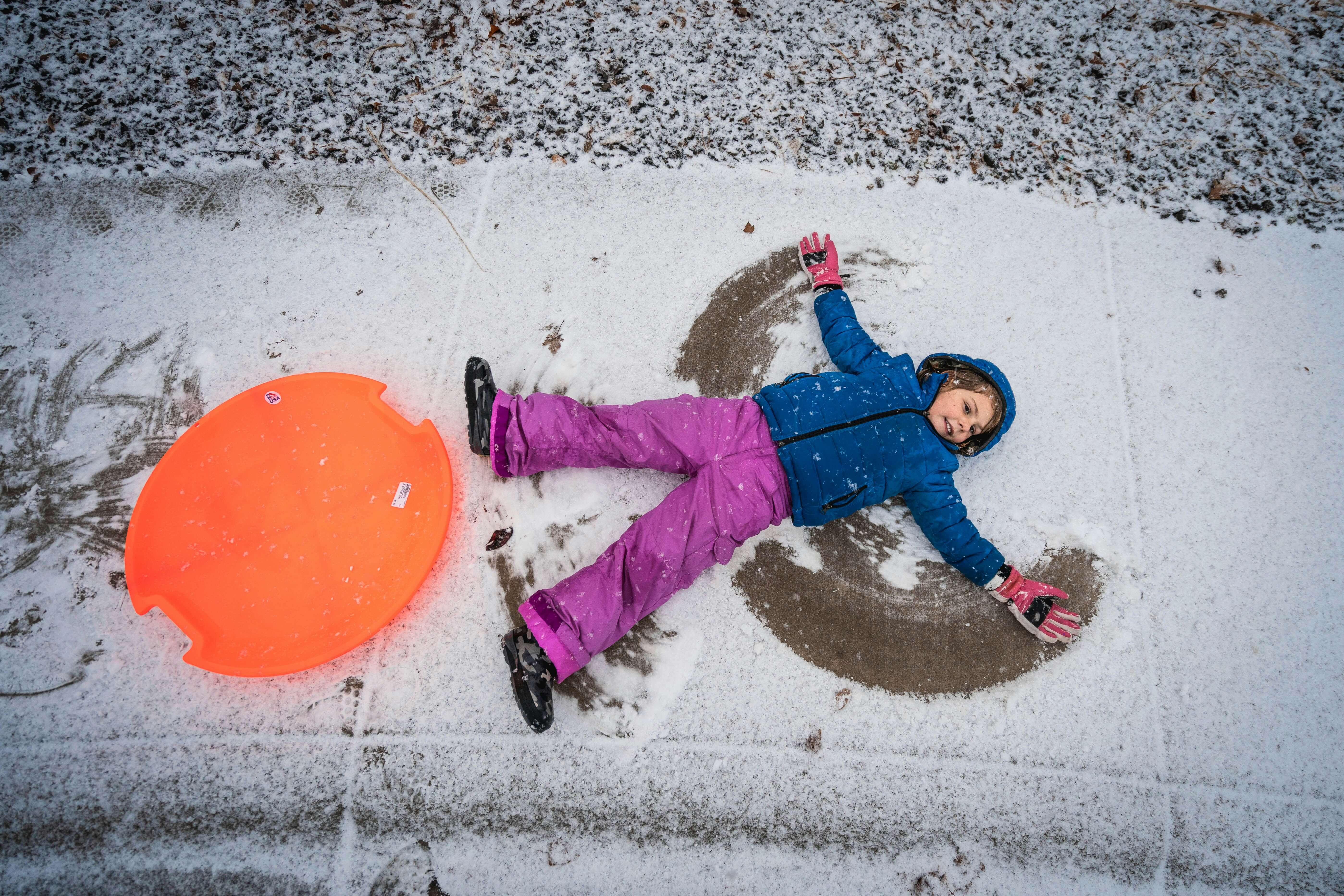 Zimowe zabawy na świeżym powietrzu – także bez śniegu